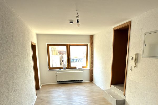 Приваблива квартира в серці Еутінгена-Вайтінгена — після ремонту