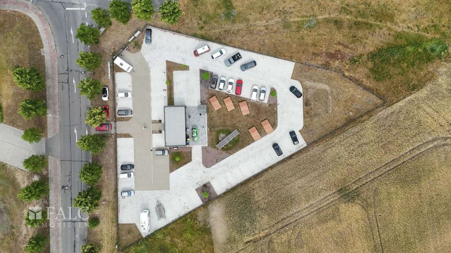 Affitto: terreno commerciale in posizione top - 3.001 m² con eccellente collegamento ai trasporti - FALC Immobilien – Vogelperspektive