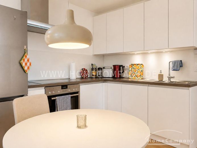 Hochwertig möblierte 2-Zimmer-Wohnung mit Balkon – dfeb06b7abbd285ac48ba6d1883ea135d943dcbd.jpg