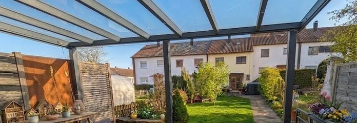 Familientraum am Waldrand - Kernsaniertes Reihenhaus mit sonniger Terrasse und Ausbaureserve – Terrasse&Garten