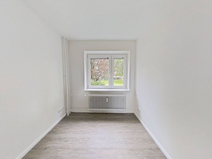 Großzügig gestaltete 4-Zi.-Whg. mit BALKON und viel Komfort – Foto 6