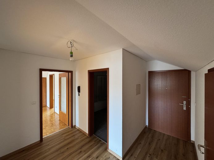 Helle, geräumige und frisch sanierte 2,5 Zimmer-Dachgeschosswohnung – Foto 12
