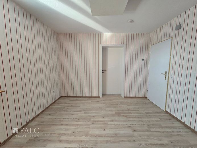 Raumwunder mit Rendite: Ideal für Großfamilien oder Anleger. – Schlafzimmer