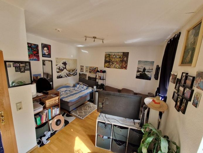 Beautiful 1-Room Apartment in the Paulusviertel Near the Water Tower – Wohnen/Schlafen