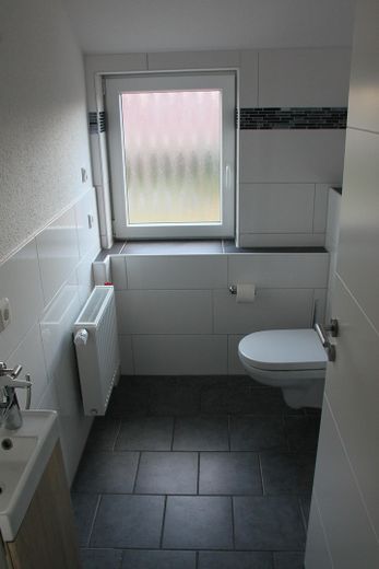 Graziosa casa unifamiliare in zona tranquilla – OG WC