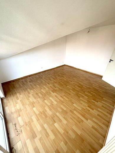 Traumhaft sanierte 3-Zimmer-Wohnung in Rethen (89 m² | Erstbezug | Einbauküche & Stellplatz) – Schlaf/kinder/Büro?