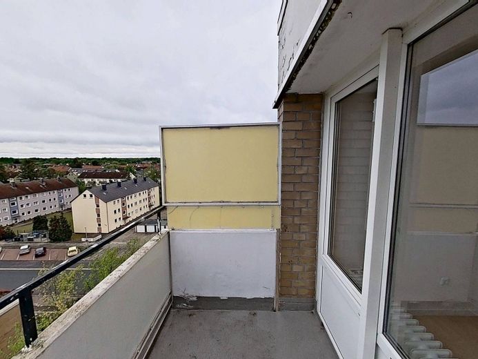 Schöne 2-Zimmer-Wohnung mit BALKON und modernem Wannenbad – Balkon