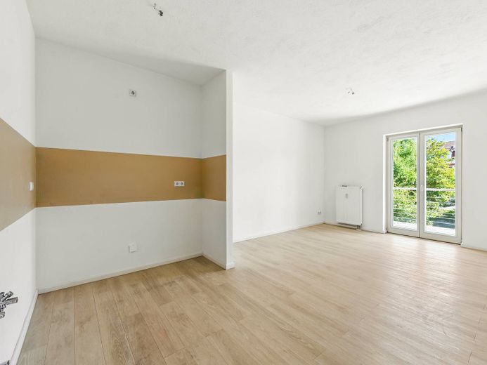 ¡Luminoso piso de 3 habitaciones en Dresde, Pieschen! – Ansicht I: Wohn- und Essberei…