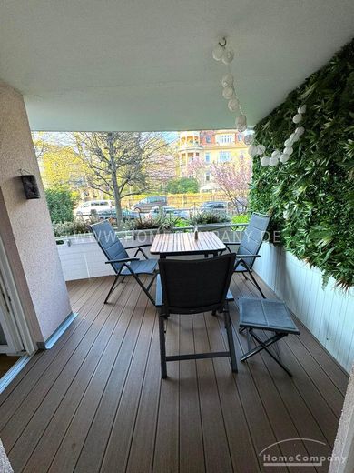 27328 HomeCompany Dresden Möbliert/Furnished 3-Zimmer-Wohnung in Dresden-Blasewitz mit 2 Balkonen max. 4 Personen – 393cbb8095e264021e7cf2926f2d80ea77beac4a.jpg