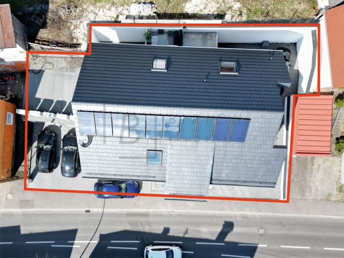 Attraktive Kapitalanlage mit 5 Wohneinheiten – Drohnenbild_Grundstück