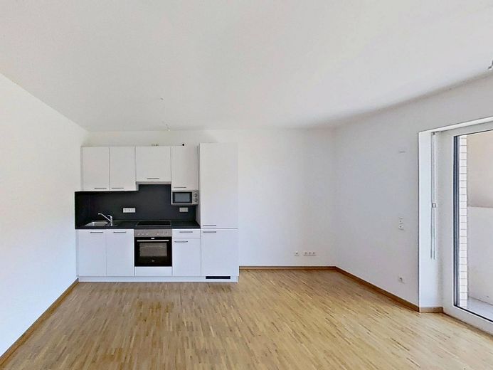 **PRIMERA OCUPACIÓN** Vivienda de 3 habitaciones adaptada para silla de ruedas con COCINA INTEGRADA y LOGGIA – Ansicht II: Wohn- und Esszimm…