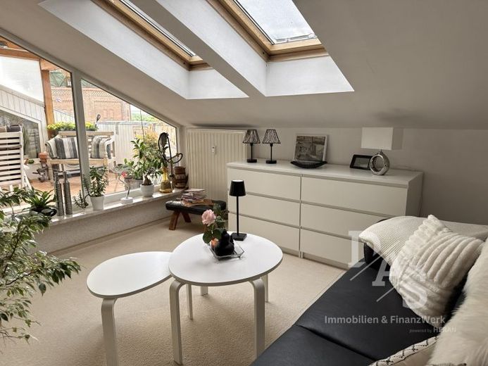 Stilvolle Maisonettewohnung mit Dachterrasse in Staßfurt – Foto 1