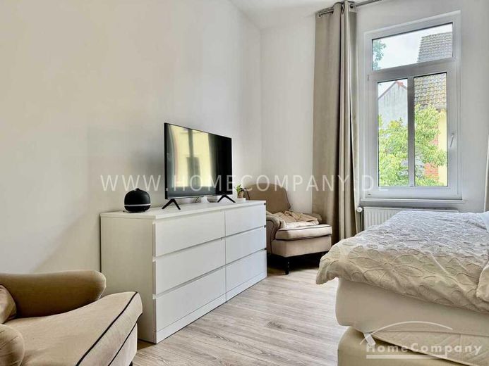 Schöne, moderne 4 Zi.-Wohnung, 1. OG, komplett und hochwertig ausgestattet. In ruhiger Lage Nähe Hbf und City. – 26b7f5fcd0ad42f62e193efe256f8bec00190e2b.jpg