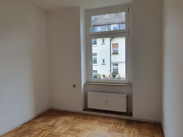 3,5-Zimmer-Altbauwohnung (90m²) im denkmalgeschützten Straßenzug – Schlafen