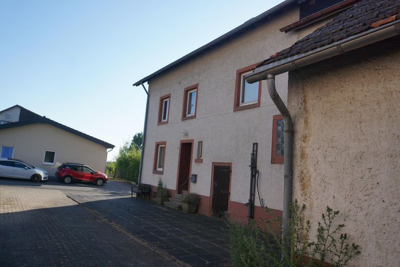 RESERVIERT! Ehemalige Hofstelle mit enormem Potenzial und Erweiterungsoption in Laufeld! – Foto 6