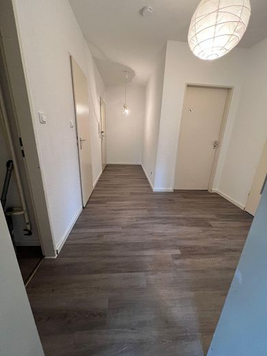Atrakcyjne mieszkanie 3-pokojowe na parterze z balkonem w Laatzen – idealne jako inwestycja kapitałowa – Zdjęcie 8
