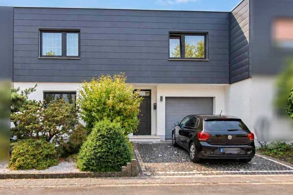 Viel Raum zum Leben– Reihenmittelhaus mit besonderer Gartenidylle