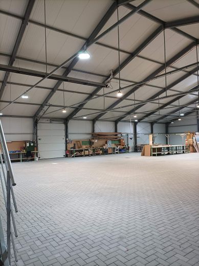 Blick in große Halle