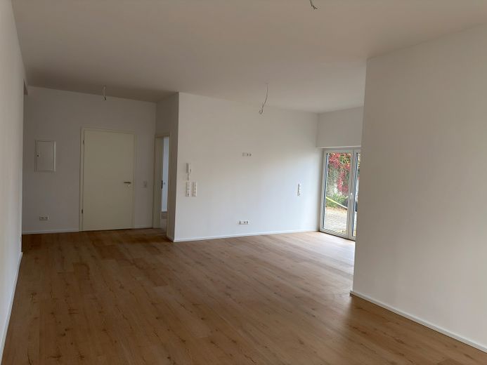 Wysokiej jakości zmodernizowane, bez barier – mieszkanie 2-pokojowe z dużym tarasem – Wohnbereich Wohnung 6