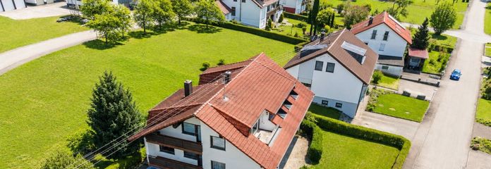 PROVISIONSFREI - Platz für die ganze Familie und mehr - großes Haus mit 2 Wohnungen, Garten &amp; Garage – Außen 1