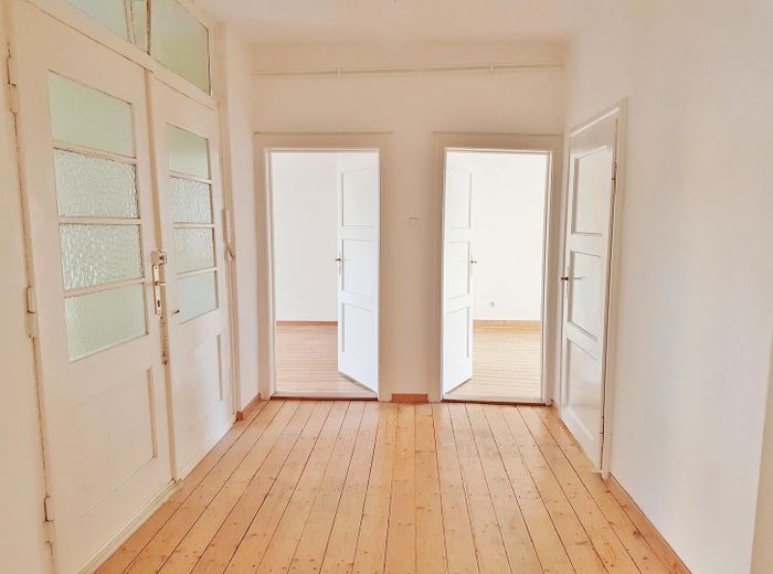 Moritzberg, gutes Wohnen in ruhigem Haus – Flur