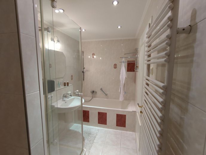 Attraktive helle 4-Zimmer Maisonette Wohnung – Foto 17
