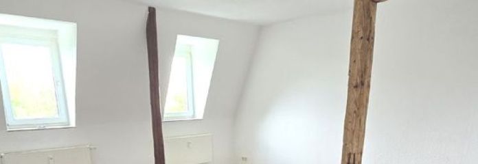 ¡¡Codiciado apartamento recién acondicionado de 1,2 + amplio de 2,5 habitaciones en una ubicación céntrica de Döbeln!!