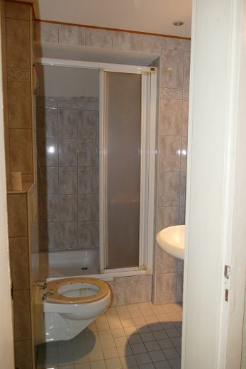 Appartement ancien de 2 pièces dans le Johannesviertel – Duschbad