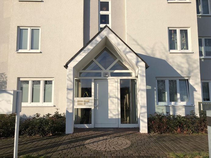 Ohne Provision: Verk. Wohnung 2 Zi. Kü, Bad, PKW-Stellplatz – Foto 2