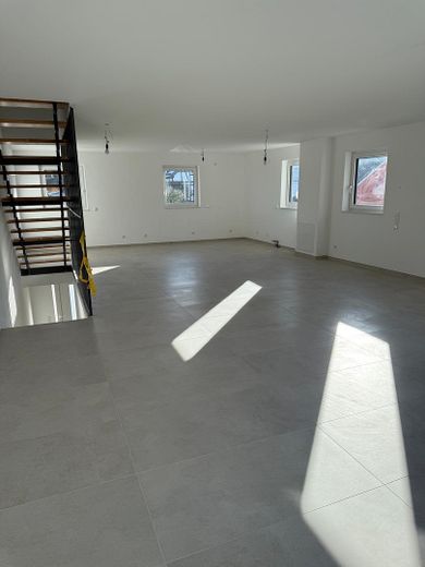 Wohnzimmer/Küche/Treppe DG/KG