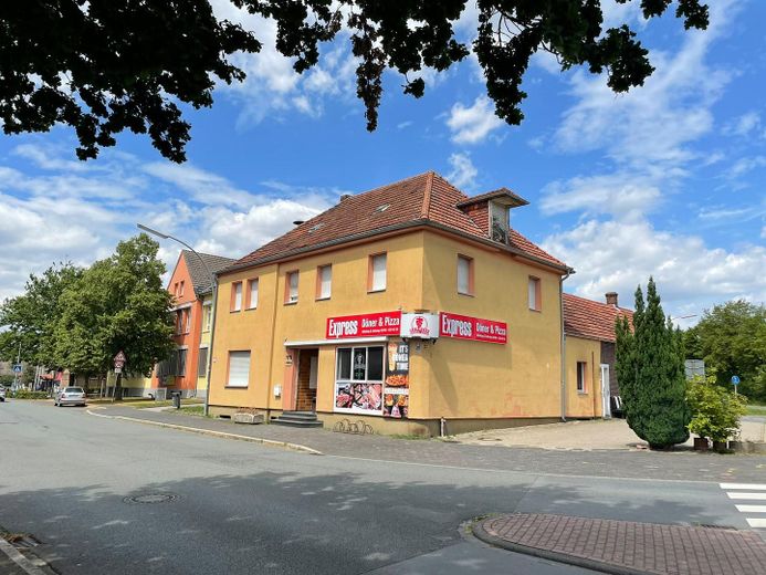 Wohn- und Geschäftshaus mit Ladenfläche, Nebengebäude, Garagen&Ausbaupotenzial in Nordkirchen-VHB – Haus Südost Ansicht