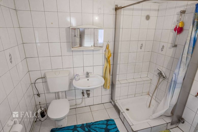 Raum für Ideen - Ihr Haus mit Potenzial – Bad EG