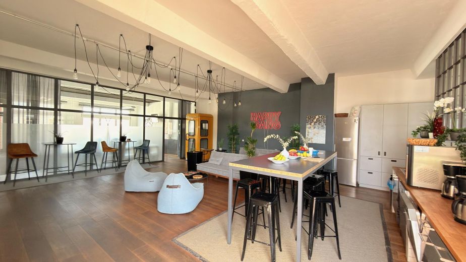 Großzügige Loft-Bürofläche in Kreuzberger Top-Lage Nähe Paul-Lincke-Ufer – Lounge