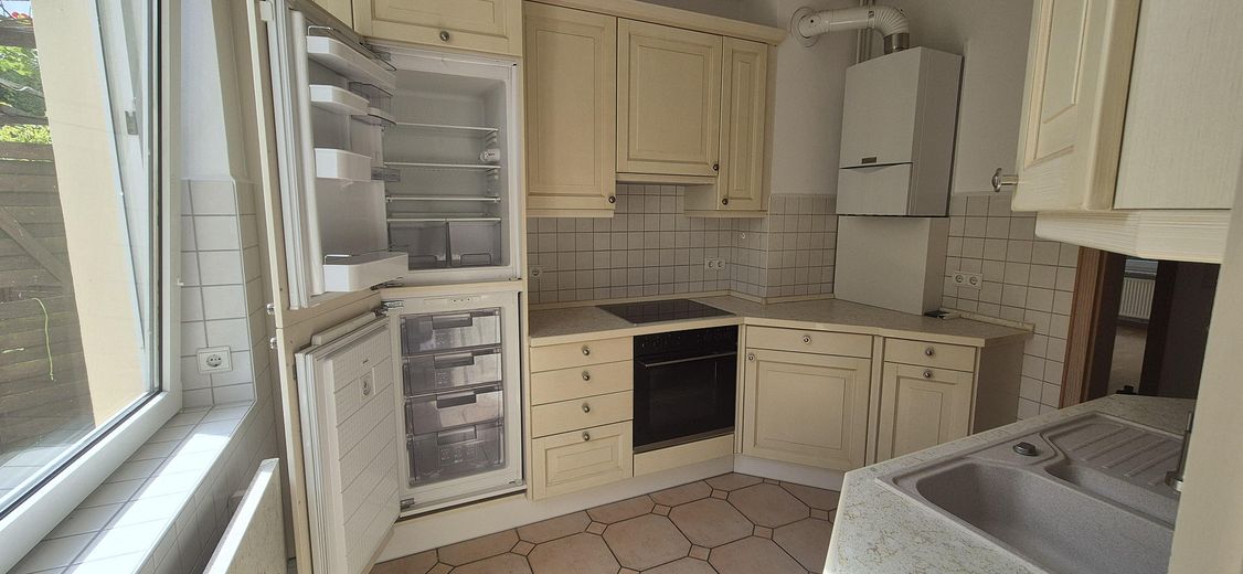 120 m² का गर्म विंटरगार्डन, टैरेस और बगीचे सहित – Schleswig में असाधारण अपार्टमेंट – Küche
