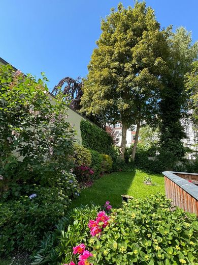 Blücher: heller, solider, Altbau und DG-Neubau - Perfekt für Eigennutzung oder Kapitalanlage – Hof/Garten