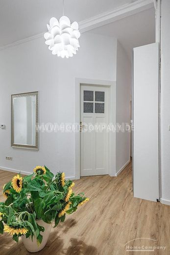 Exklusive 4-Zimmer-Altbauwohnung mit Balkon  &  Tiefgarage in Top-Lage – 0aa03c555fed0998ac91c7483e8ad992d1a46e2d.jpg