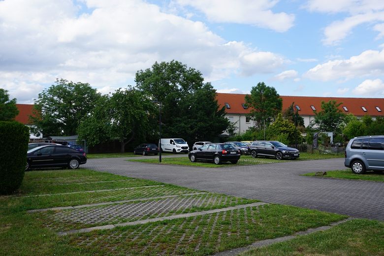 Świeżo wyremontowane, jasne mieszkanie na poddaszu – tylko 5 minut do portu w Zwenkau – Foto 16