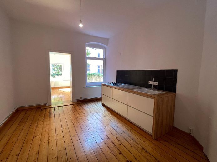 2-Zimmer Altbauwohnung an der Leibnitz Uni und Welfengarten / inklusive Küche – Küche 