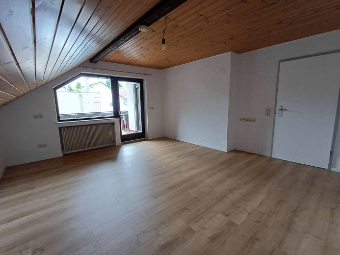 Gezellig 4-kamerappartement op de bovenste verdieping te huur in Biberach – Wohnzimmer