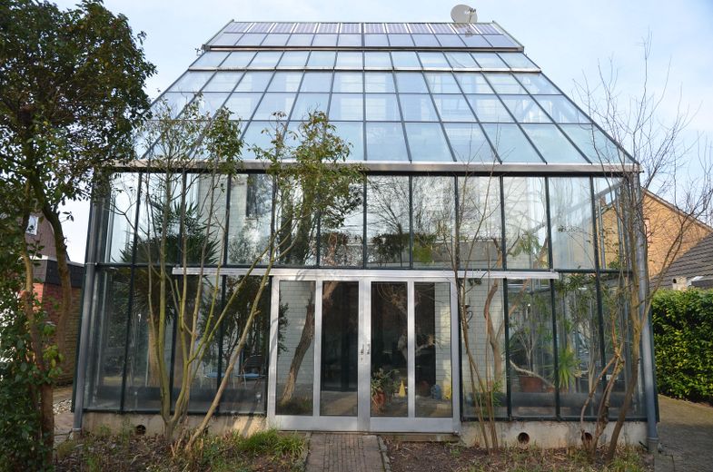 Frontansicht des Hauses von S