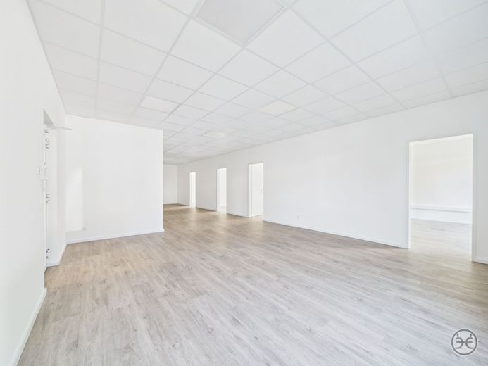 Bürofläche in Frequenzlage von Kreyenbrück // Erstbezug // Kreyenbrück // Oldenburg – Eden-Ehbrecht-Immobilien_Gewerbe_Bürofläche_Vermietung_013