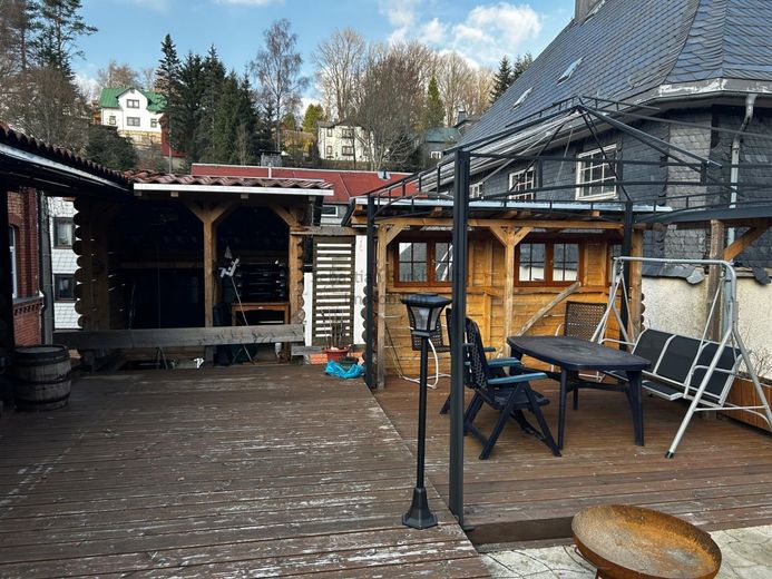 *** Wohnen oder Vermieten! Sie können Beides! – 1.OG_Terrasse_1