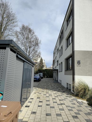 moderne möblierte 4 Zimmer Wohnung in zentraler Lage von Germering – Foto 13