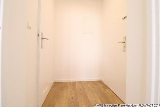 WRS Immobilien - 1 Zimmer Wohnung in Bornheim mit Balkon und Kochnische - Erstbezug nach Sanierung – Flur