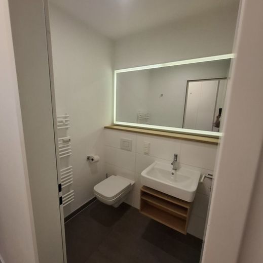 schönes möbliertes Apartment in Berlin Mitte – Badezimmer
