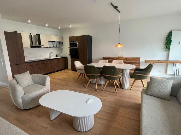 Appartement moderne au rez-de-chaussée, accessible aux personnes à mobilité réduite, avec jardin privatif – Wohnen