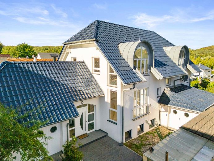 Casa familiare di 239 m² con piano giardino flessibile – senza provvigione – Willkommen in Eschelbach