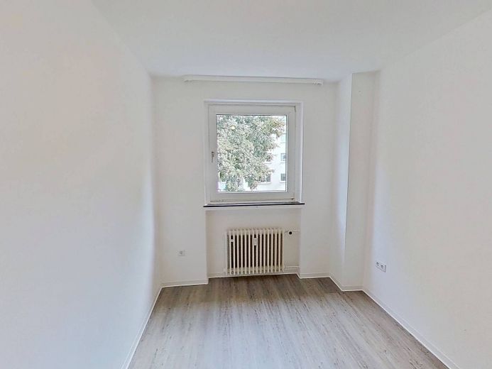 Ampio appartamento di 4 locali con BALCONE e tanto comfort a Paderborn-Sennelager – Ansicht I: Schlafzimmer II