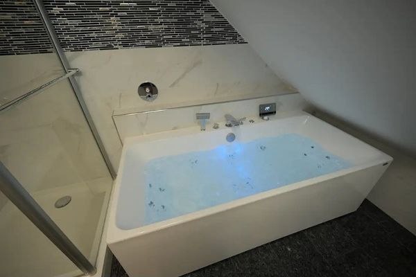 Appartamento maisonette di 5 locali con whirlpool a Monaco di Baviera