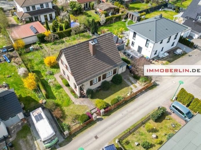IMMOBERLIN.DE - Maison de caractère avec potentiel et jardin sud-ouest dans un cadre familial – Photo 1